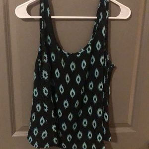 Bow tie tank